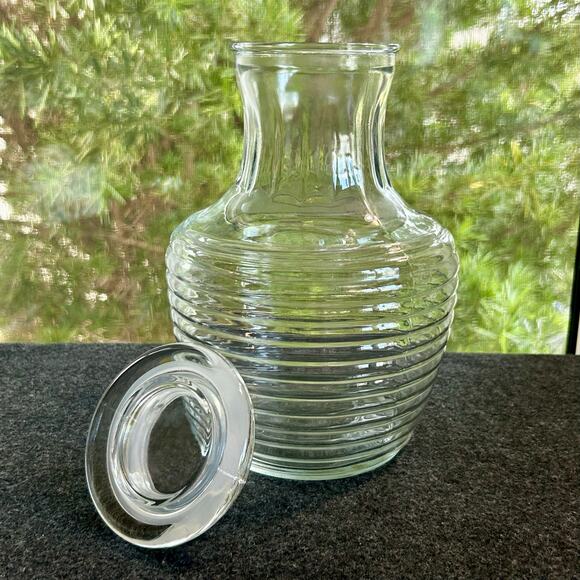 Vintage Anchor Hocking Beehive Ribbed Lidded Clear Glass Carafe Vase - Picture 8 of 14